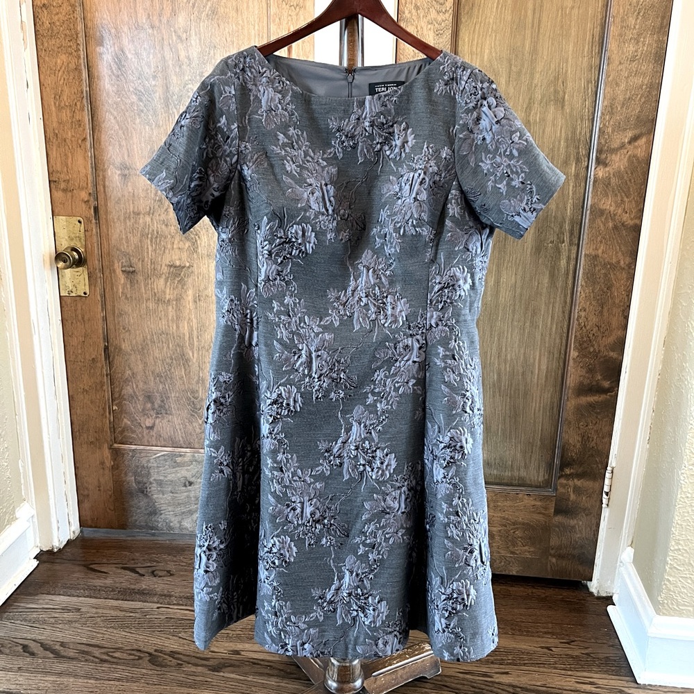 Rickie Freeman for TERI JON Dress Jacquard Floral Metallic Texture Size 18